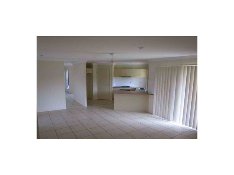 2 Bora Place, Sandstone Point QLD 4511