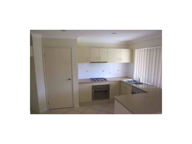 2 Bora Place, Sandstone Point QLD 4511