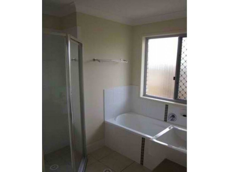 2 Bora Place, Sandstone Point QLD 4511