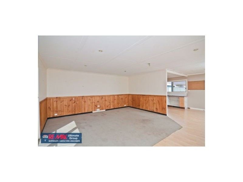 24 Gillian Street, Beachmere QLD 4510