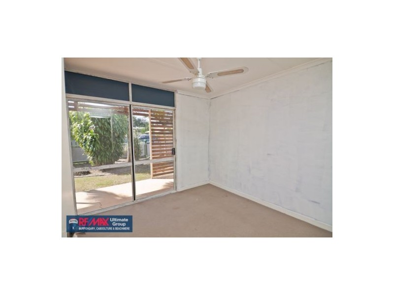 24 Gillian Street, Beachmere QLD 4510