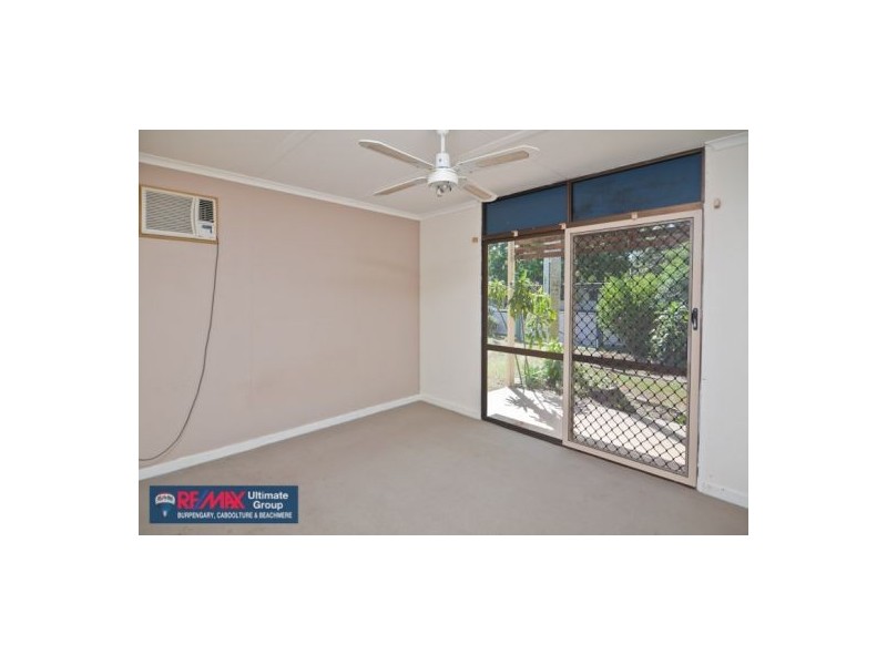 24 Gillian Street, Beachmere QLD 4510