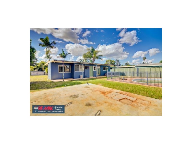 24 Gillian Street, Beachmere QLD 4510