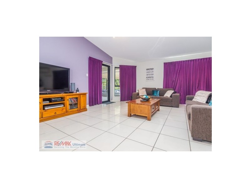 1 Adam Street, Beachmere QLD 4510