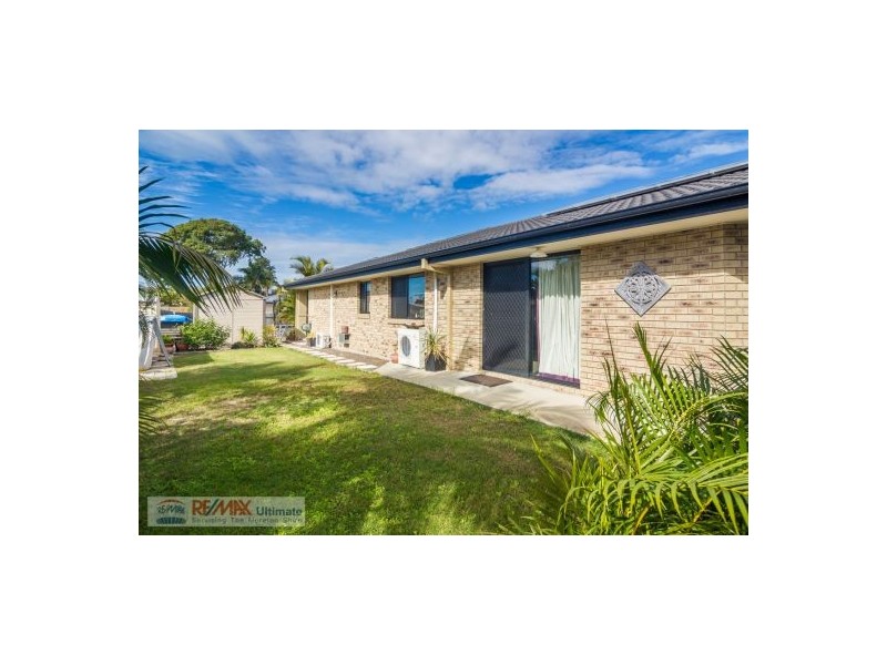 1 Adam Street, Beachmere QLD 4510