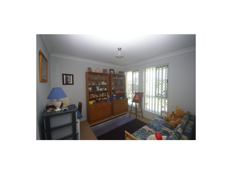 3 Dixon Court, Beachmere QLD 4510