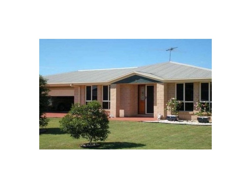 3 Dixon Court, Beachmere QLD 4510