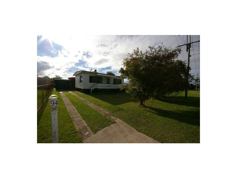94 Biggs Ave, Beachmere QLD 4510
