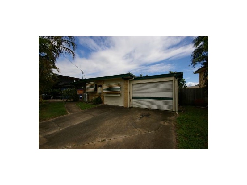 15 Dwyer Street, Beachmere QLD 4510