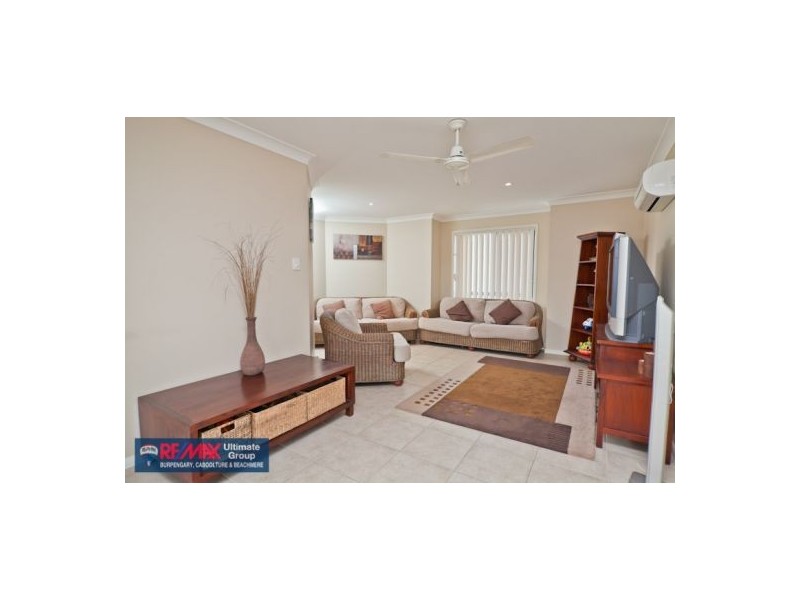 8 Wategoes Street, Sandstone Point QLD 4511