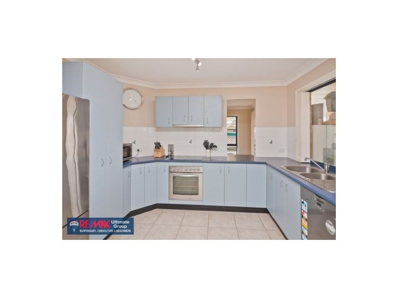 8 Wategoes Street, Sandstone Point QLD 4511