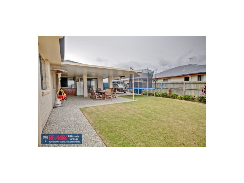 8 Wategoes Street, Sandstone Point QLD 4511