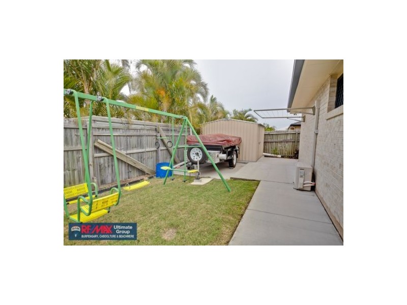 8 Wategoes Street, Sandstone Point QLD 4511