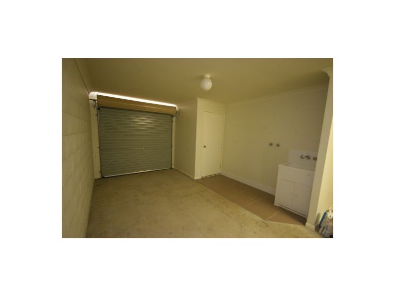 Villa 5/3-5 Weeroona Ave, Beachmere QLD 4510