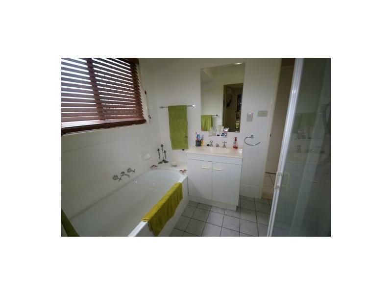 18 Grace Street, Beachmere QLD 4510