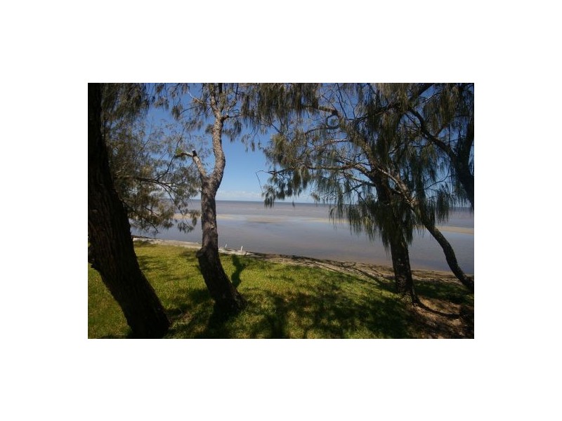 113 Biggs Ave, Beachmere QLD 4510