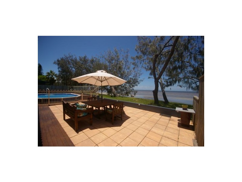 113 Biggs Ave, Beachmere QLD 4510