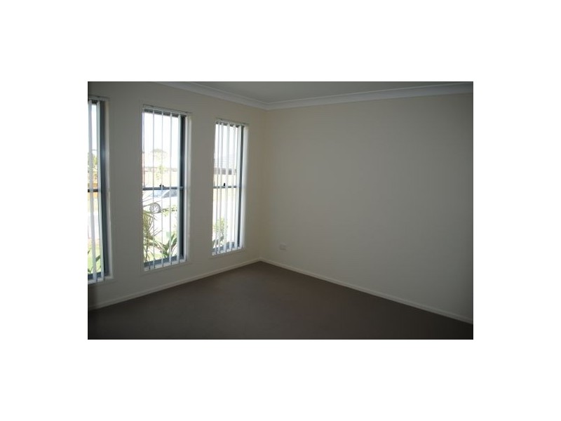 25 Riviera Crescent, North Lakes QLD 4509