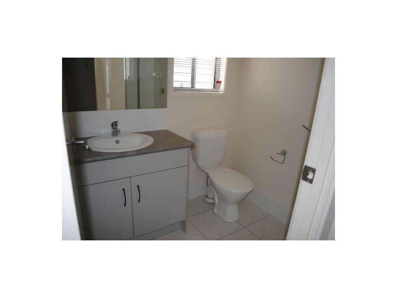 25 Riviera Crescent, North Lakes QLD 4509