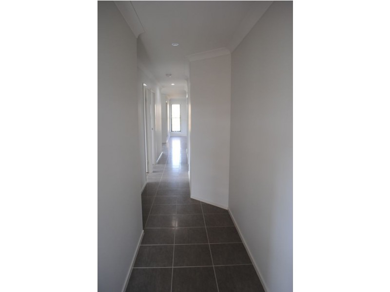 10 Triumph Street, North Lakes QLD 4509