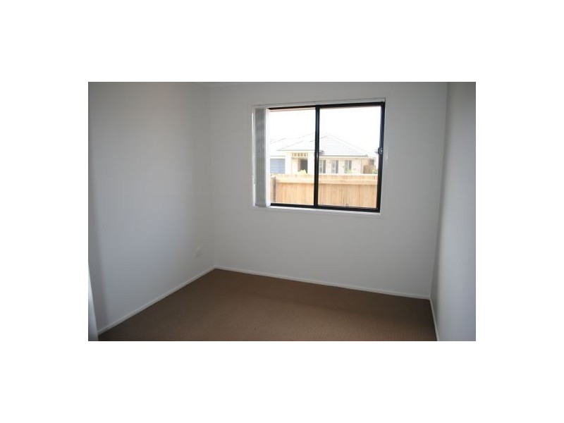 10 Triumph Street, North Lakes QLD 4509