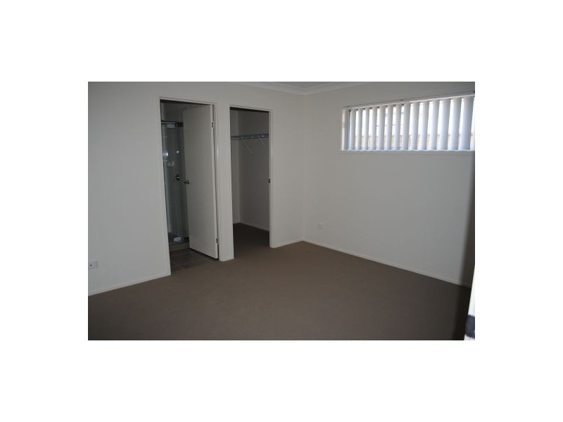 2 Petronas Street, North Lakes QLD 4509