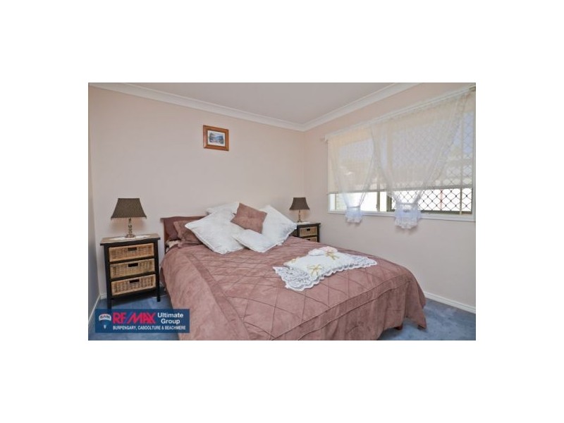 6 Weeroona Ave, Beachmere QLD 4510