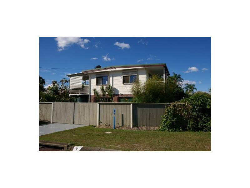 9 Fiona Street, Beachmere QLD 4510
