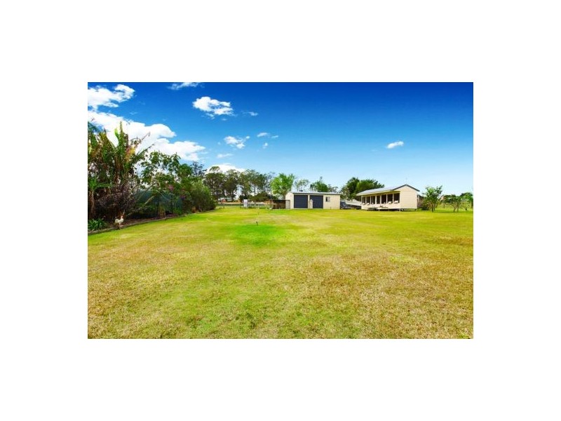23 Northfield Place, Elimbah QLD 4516