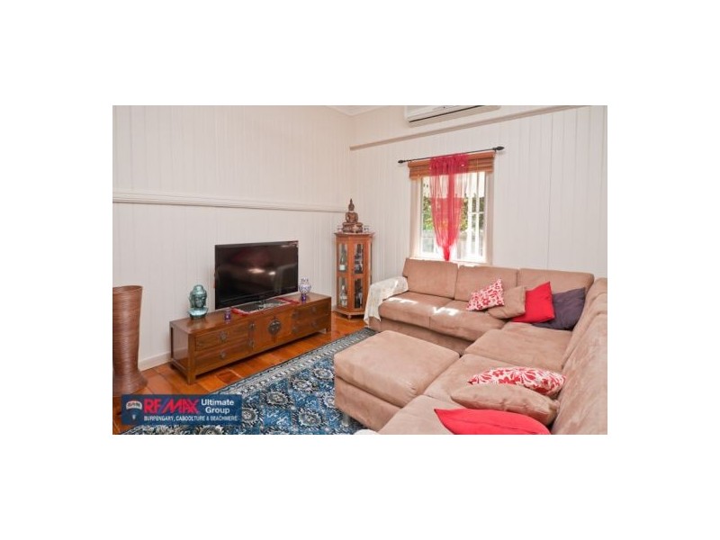 4 Moreton Terrace, Beachmere QLD 4510