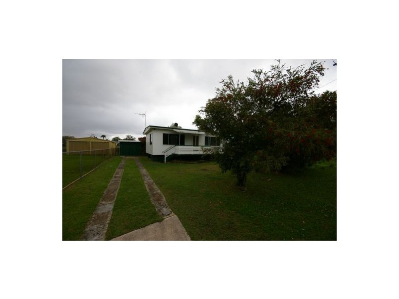 94 Biggs Ave, Beachmere QLD 4510