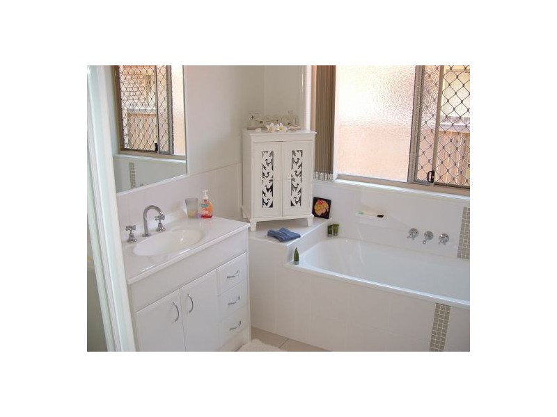 1/9 Eugenia Court, Rothwell QLD 4022