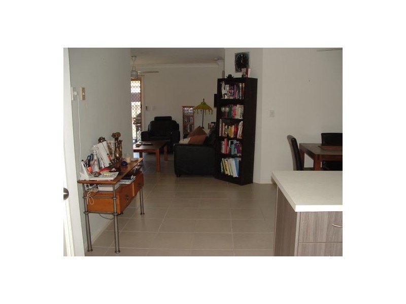 1/9 Eugenia Court, Rothwell QLD 4022