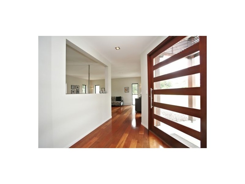 102 Mallard Court, Upper Caboolture QLD 4510