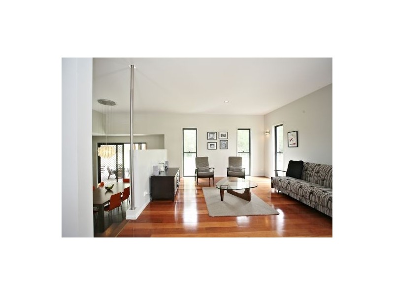 102 Mallard Court, Upper Caboolture QLD 4510