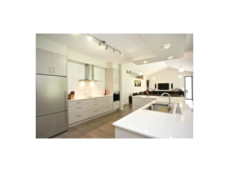 102 Mallard Court, Upper Caboolture QLD 4510