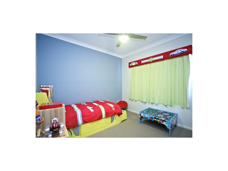 102 Mallard Court, Upper Caboolture QLD 4510