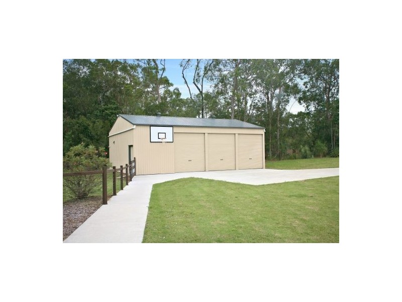 102 Mallard Court, Upper Caboolture QLD 4510