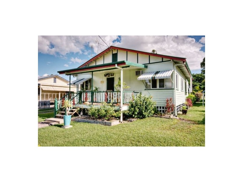 4 Dowling Street, Park Avenue QLD 4701