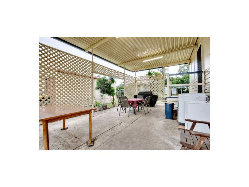 6  Dowling Street, Park Avenue QLD 4701