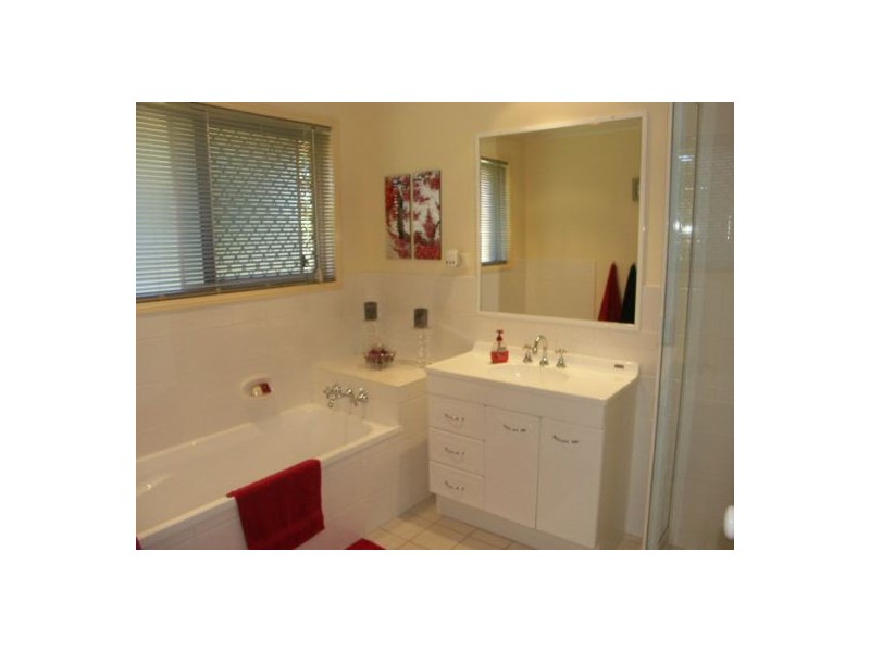 5 Burgundy Drive, Morayfield QLD 4506