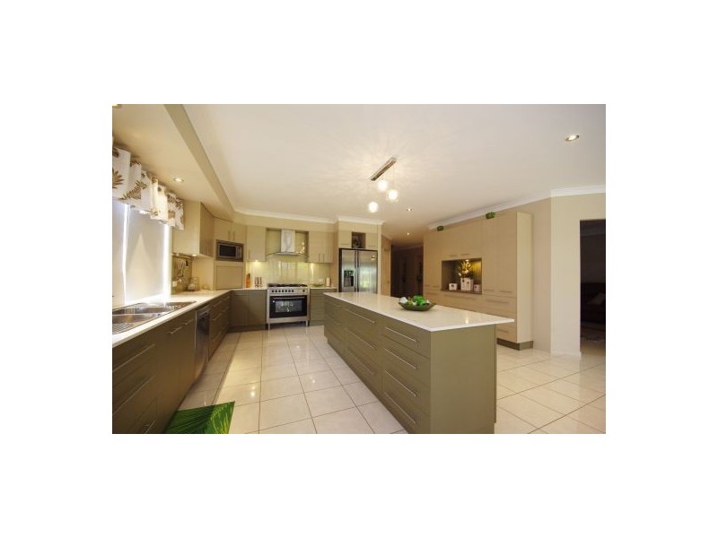 33-35  Cocos Drive, Ningi QLD 4511