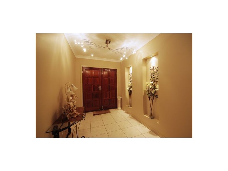 33-35  Cocos Drive, Ningi QLD 4511