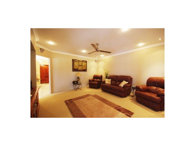 33-35  Cocos Drive, Ningi QLD 4511