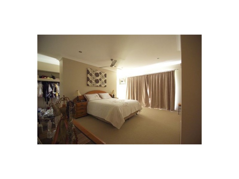 33-35  Cocos Drive, Ningi QLD 4511