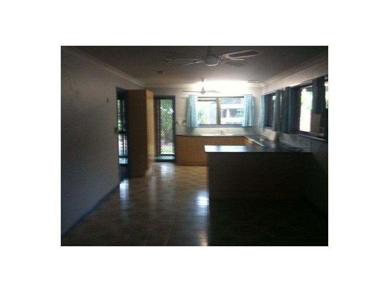 26 Whiting Street, Beachmere QLD 4510