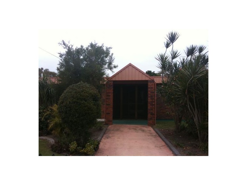 26 Whiting Street, Beachmere QLD 4510