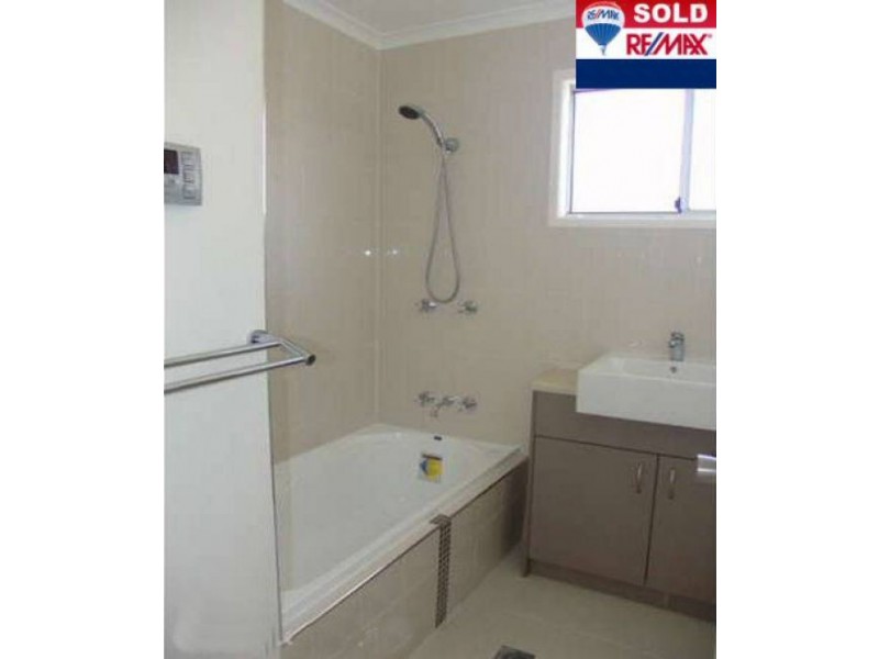 4 Harry Court, Morayfield QLD 4506