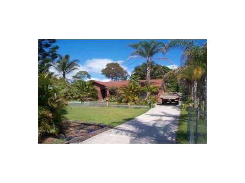 30 Bishop Road, Beachmere QLD 4510