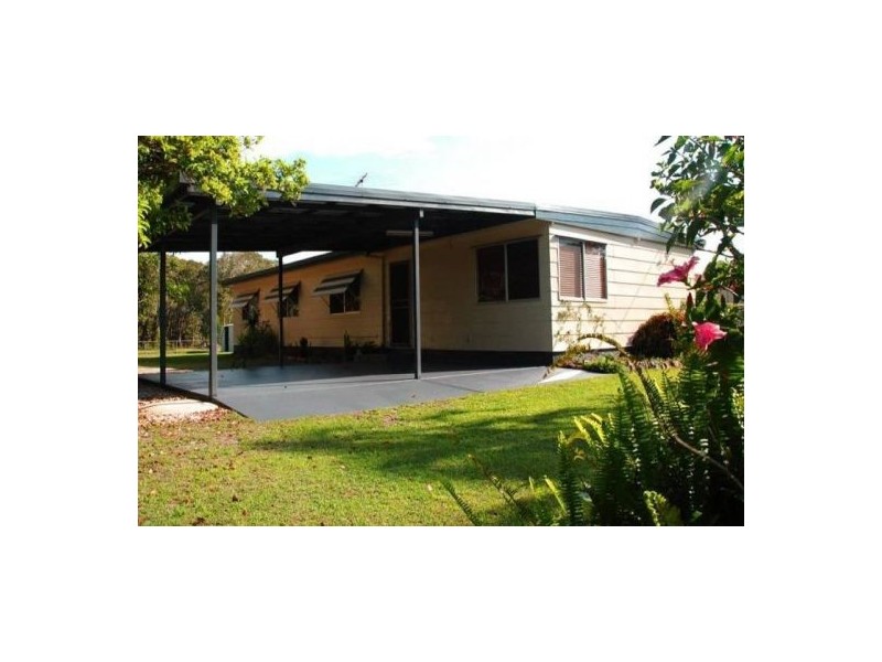 24 Whiting Street, Beachmere QLD 4510